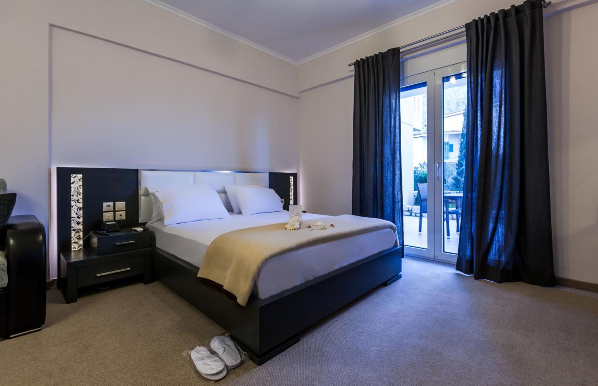 Pearl Bay Hotel Apartments Vrontados Bagian luar foto